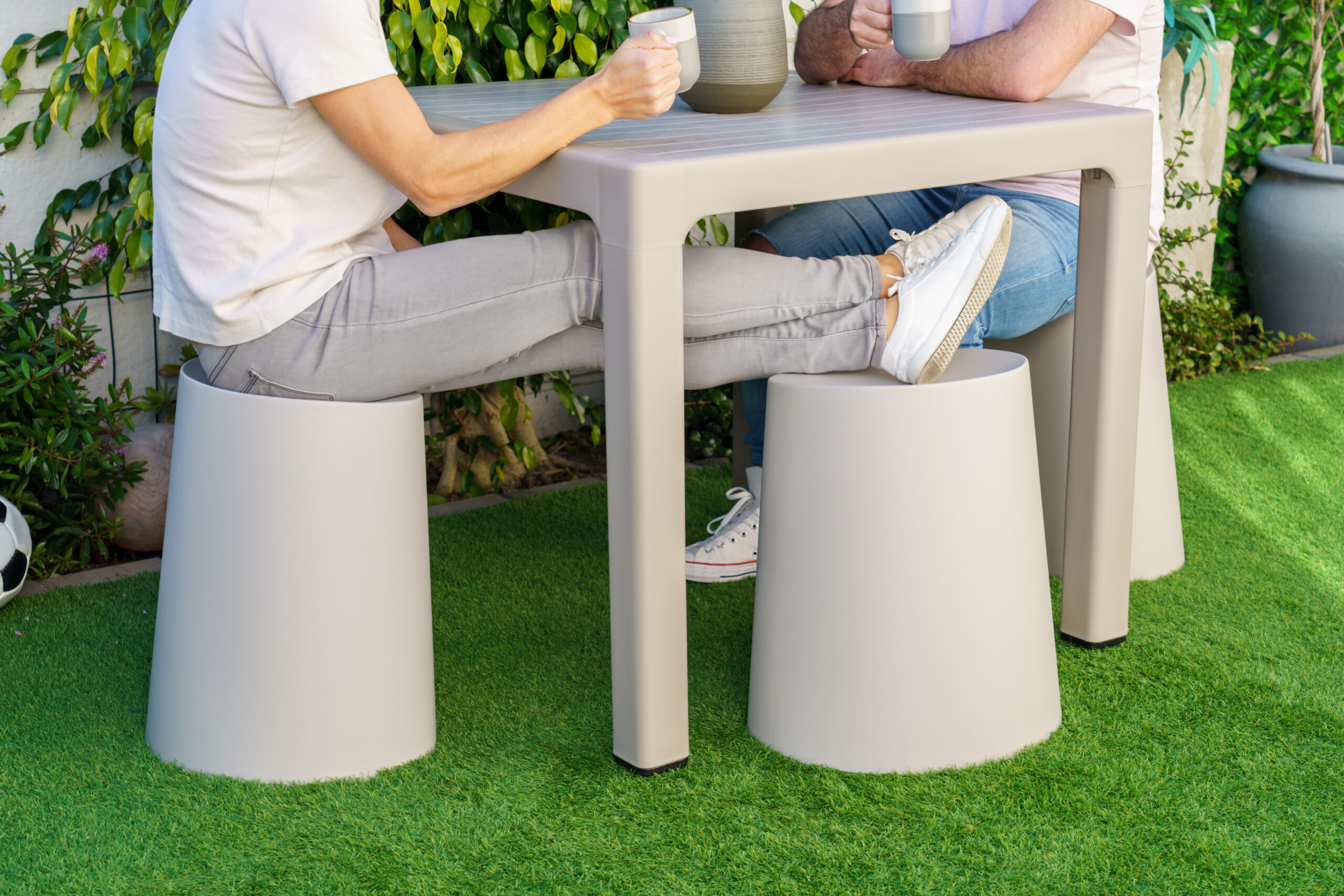 GOLDSUN STOOLS BY TABLE